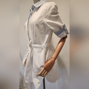 Clasic white boton shirt with pockets